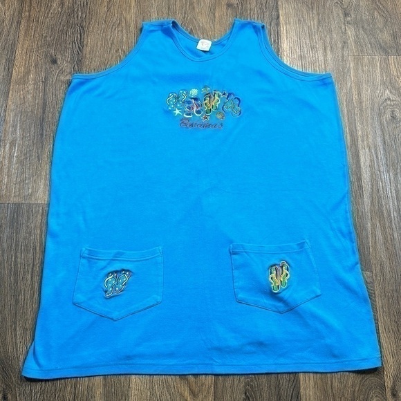 Bahamas Sandals T-Shirt Dress - Picture 2 of 7